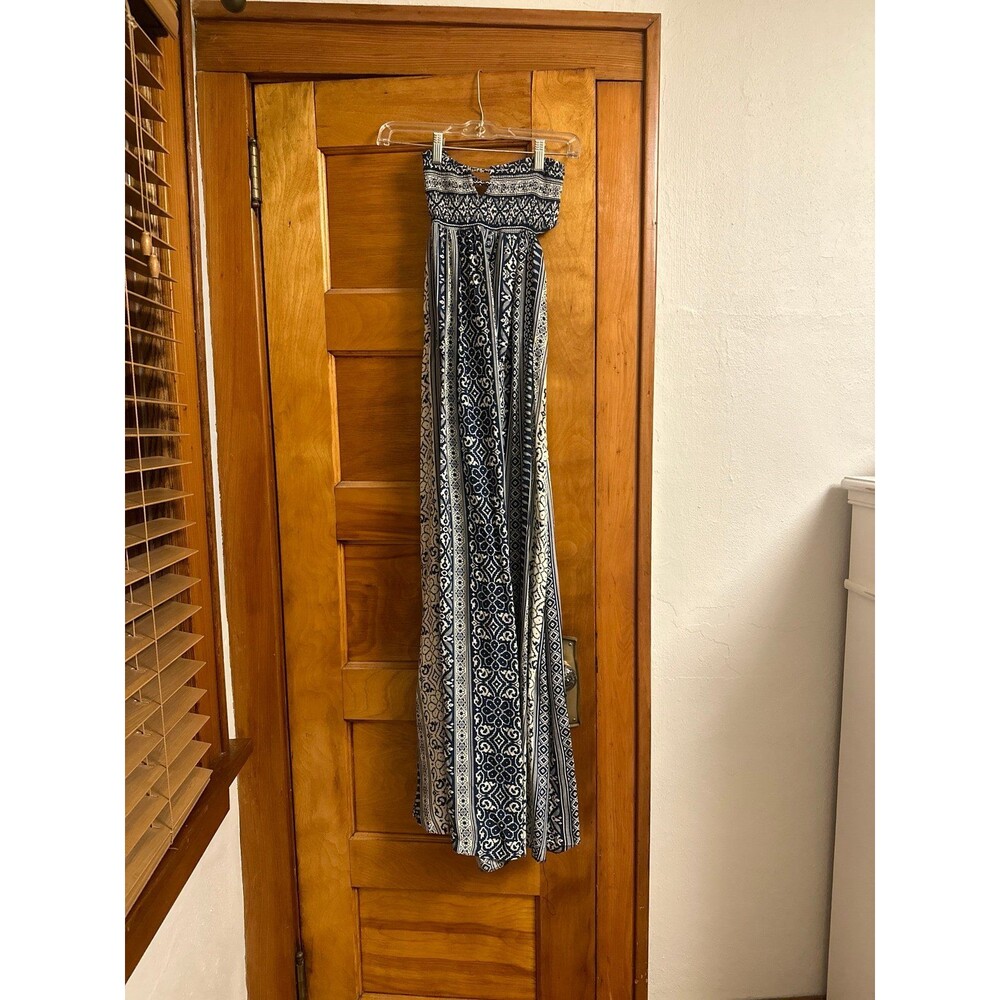 Blue and white patterned maxi - open back